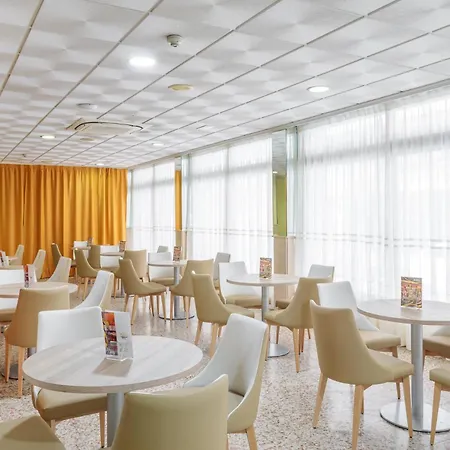 Otel Mareny